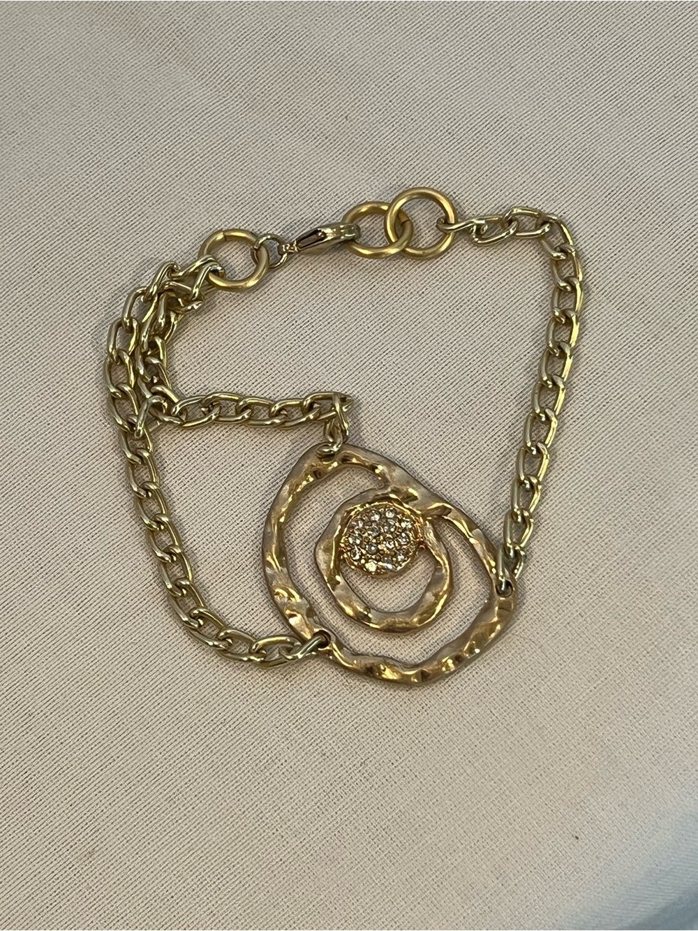 Golden Bracelet - Picture 2 of 4